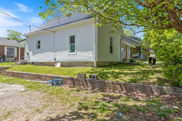 $675,000 | 300 West Railroad Street, Dickson, TN 37055