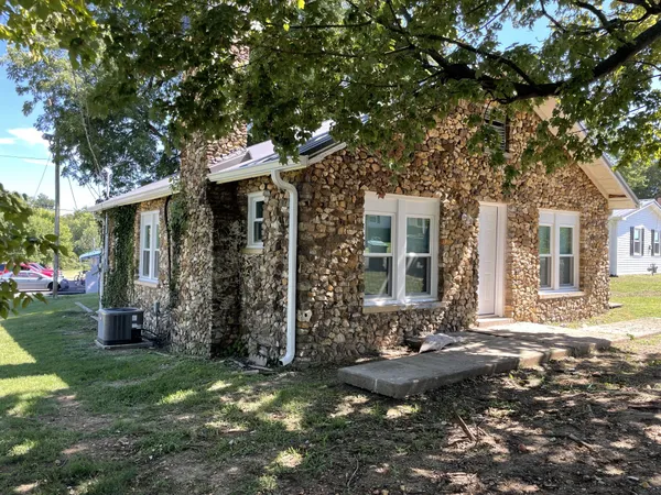 $675,000 | 300 West Railroad Street, Dickson, TN 37055