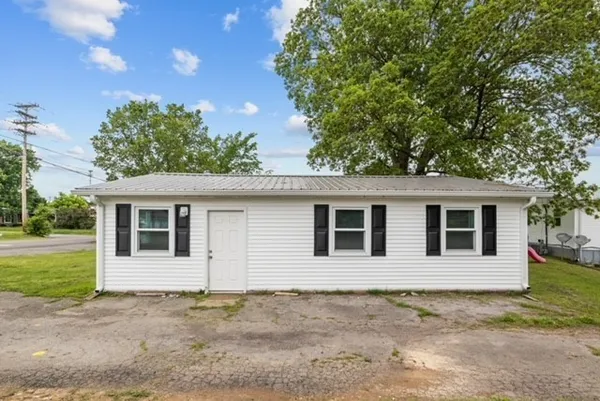 $675,000 | 300 West Railroad Street, Dickson, TN 37055