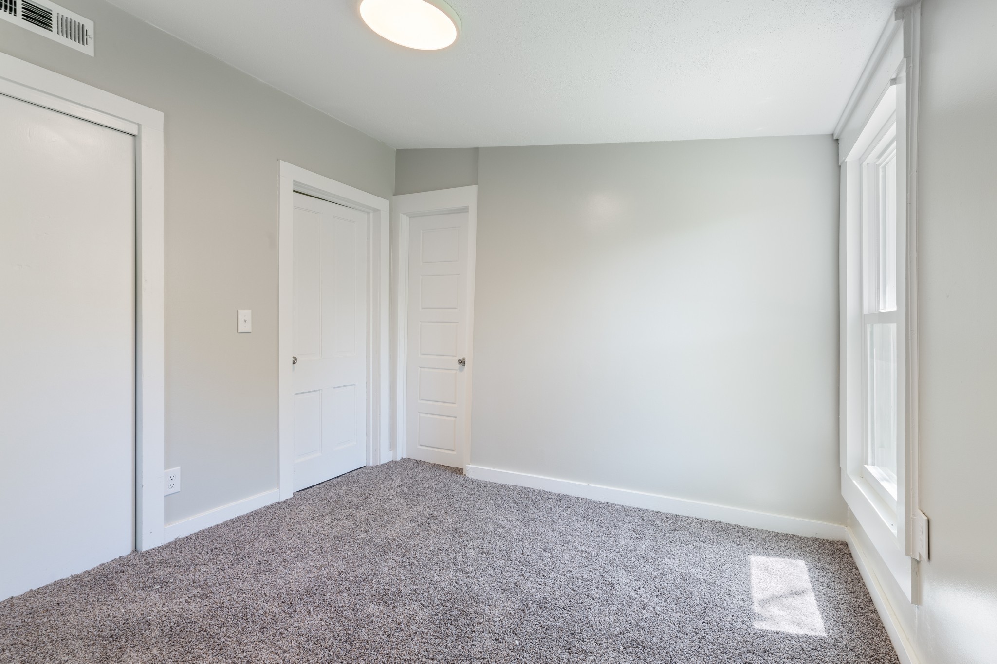300 West Railroad Street Dickson, TN 37055 - Photo 10 of 58 a view of an empty room