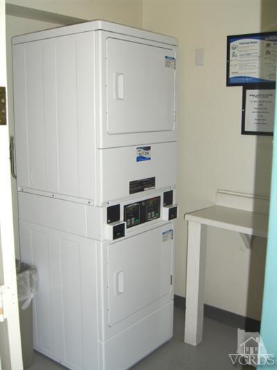 2901 Peninsula Road, Unit 242 Oxnard, CA 93035 - Photo 17 of 30 a utility room with dryer and washer