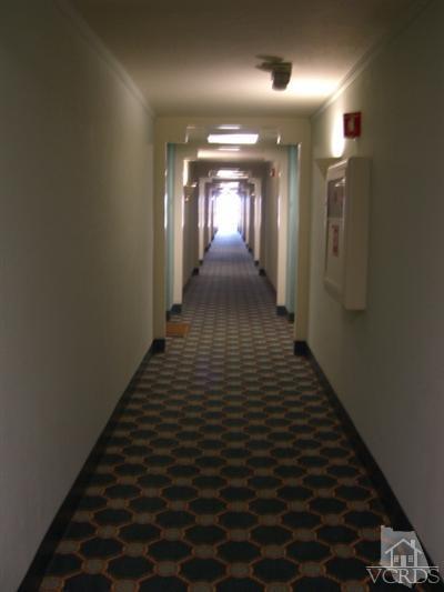 2901 Peninsula Road, Unit 242 Oxnard, CA 93035 - Photo 21 of 30 a view of gallery with wooden floor