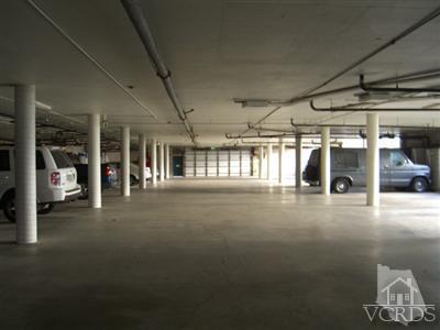 2901 Peninsula Road, Unit 242 Oxnard, CA 93035 - Photo 29 of 30 a view of a room with gym equipment