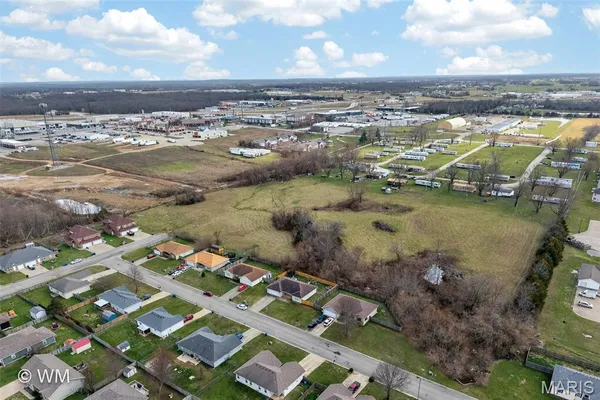 $190,000 | 1134 Apple Lane, Lebanon, MO 65536