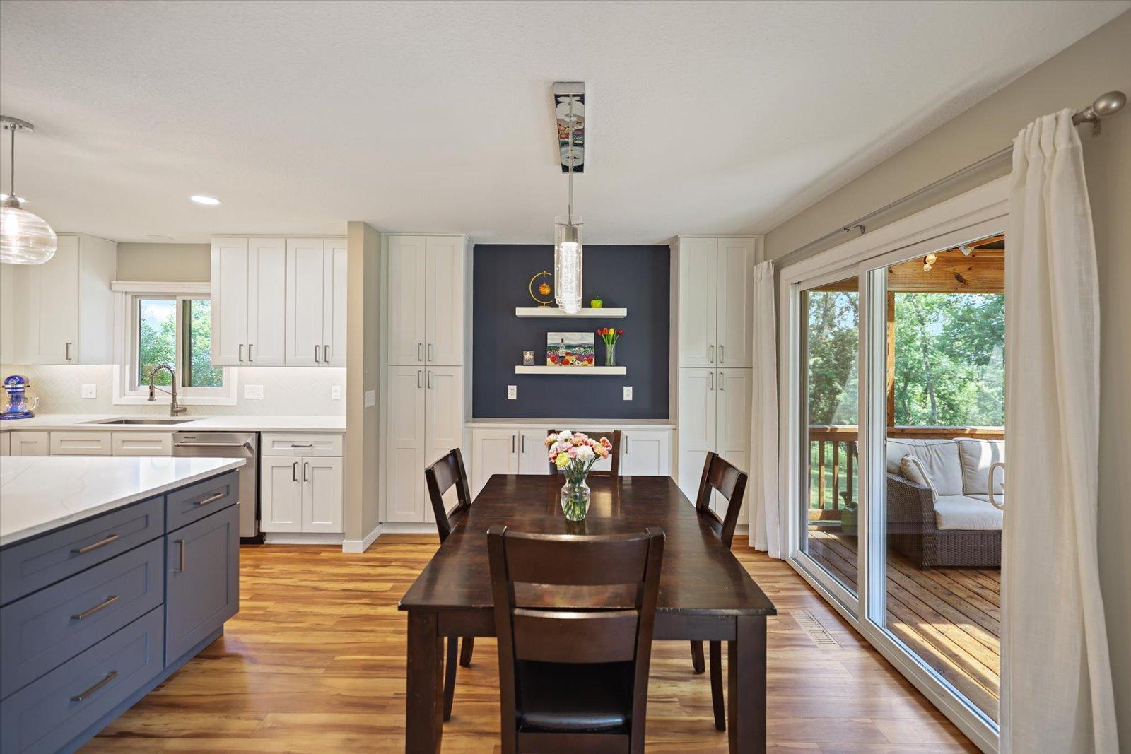 8944 Darnel Road Eden Prairie, MN 55347 - Photo 8 of 53 Gallery Image 8