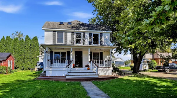 $249,900 | 211 East High Street, Shullsburg, WI 53586