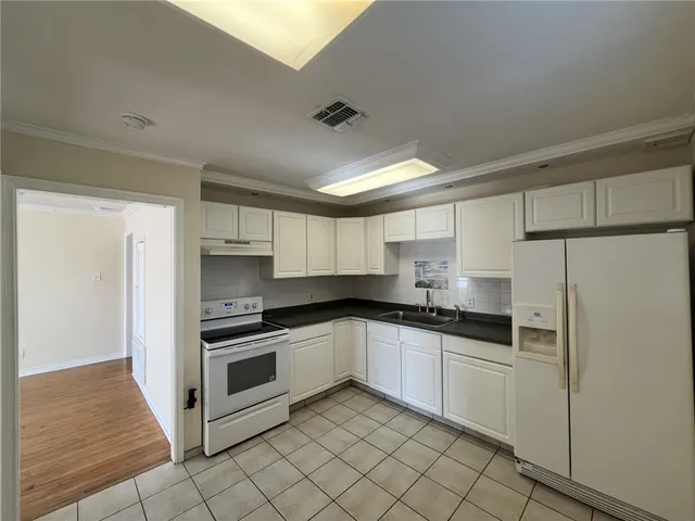 $1,200 | 3412 Denver Avenue, Unit A, Corpus Christi, TX 78411