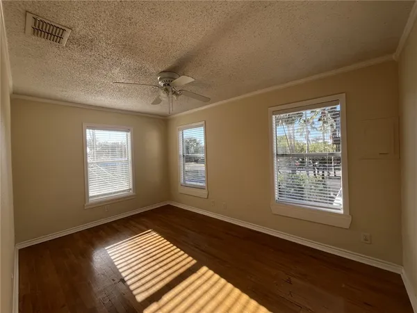 $1,200 | 3412 Denver Avenue, Unit A, Corpus Christi, TX 78411