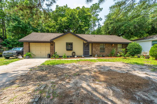 $225,000 | 1004 Miles Jamison Road, Summerville, SC 29485