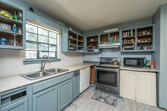 $225,000 | 1004 Miles Jamison Road, Summerville, SC 29485