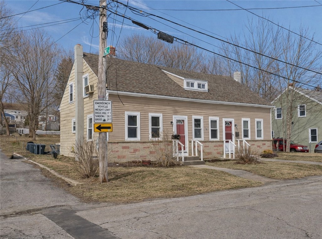 22 Harris Street Coventry, RI 02816 - Photo 2 of 38 22 Harris St, Unit 1: Driveway