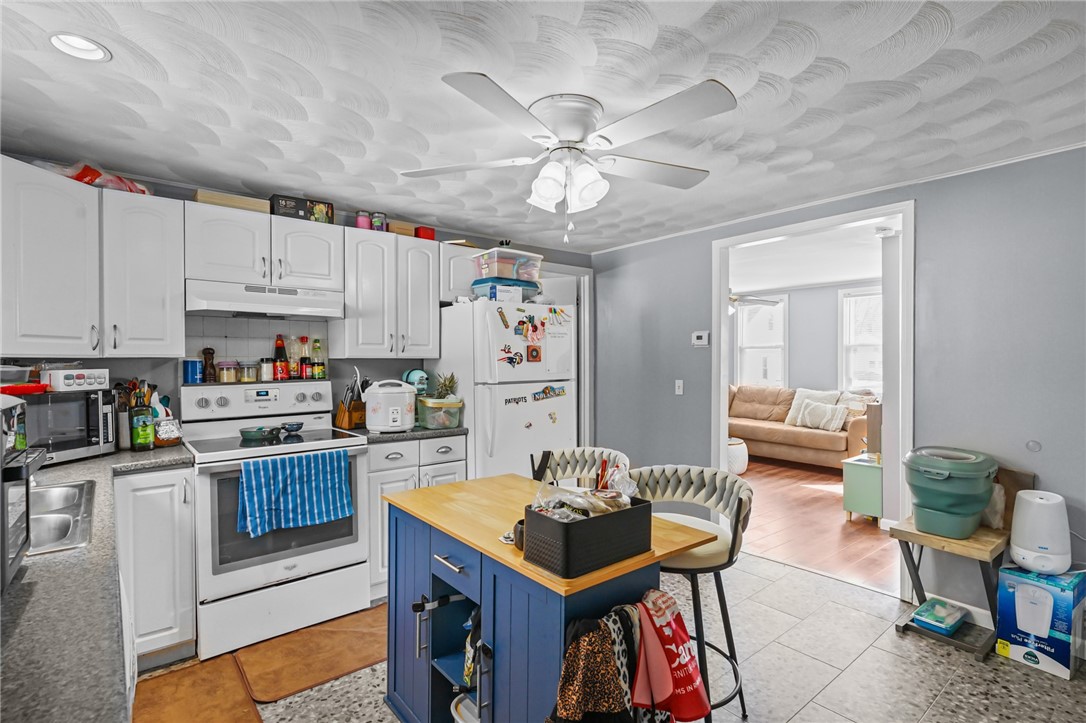 22 Harris Street Coventry, RI 02816 - Photo 25 of 38 Unit 2: Kitchen