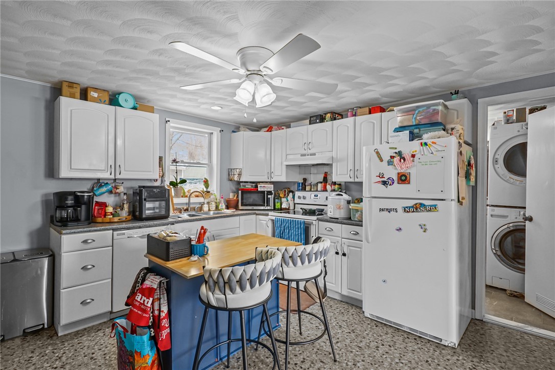 22 Harris Street Coventry, RI 02816 - Photo 28 of 38 Unit 2: Kitchen