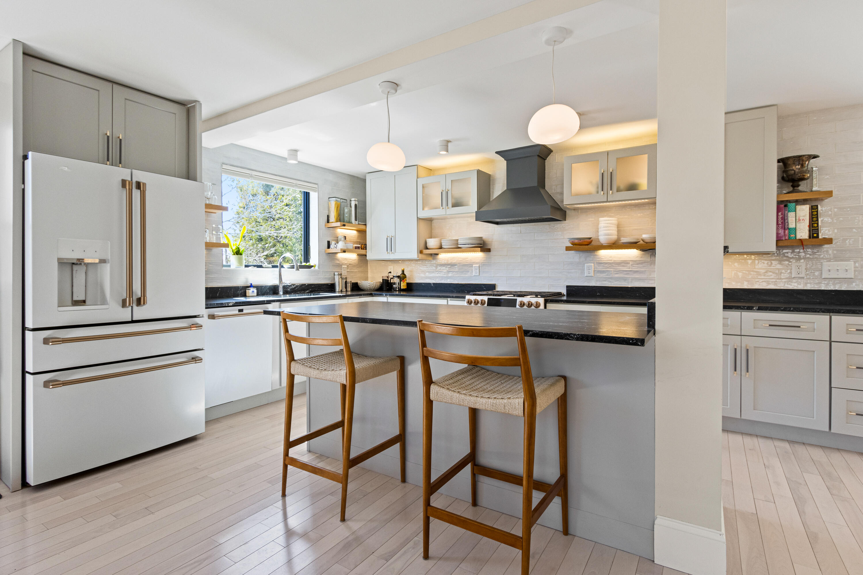 18 Greely Road Cumberland, ME 04021 - Photo 19 of 54 Dining/Kitchen