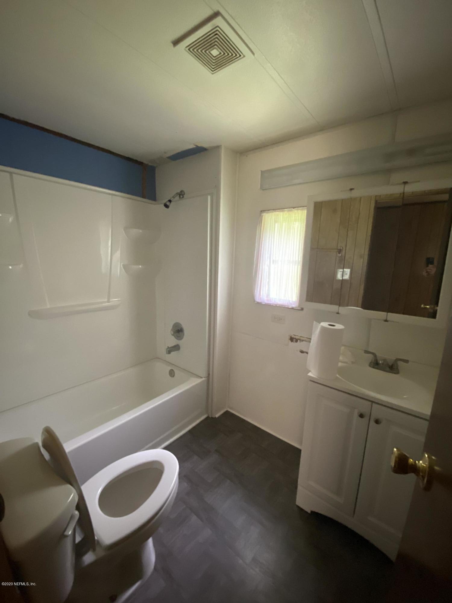 97590 Chester River Road Yulee, FL 32097 - Photo 15 of 22 Guest Bathroom
