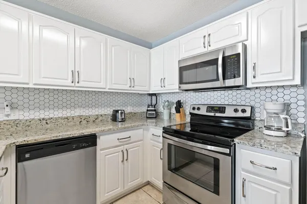 $330,000 | 8436 Gulf Boulevard, Unit 422, Navarre, FL 32566