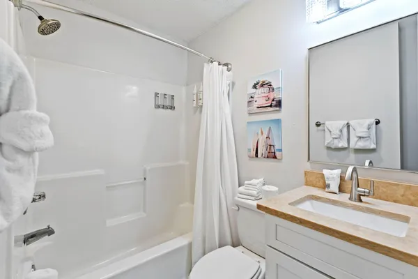 $330,000 | 8436 Gulf Boulevard, Unit 422, Navarre, FL 32566