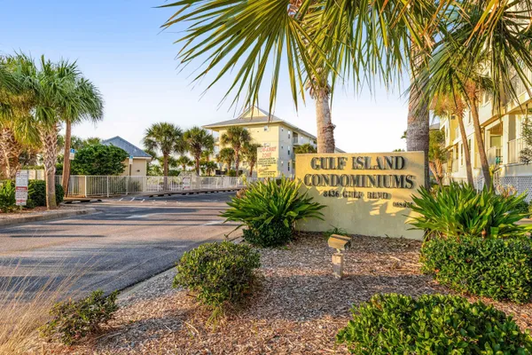 $330,000 | 8436 Gulf Boulevard, Unit 422, Navarre, FL 32566