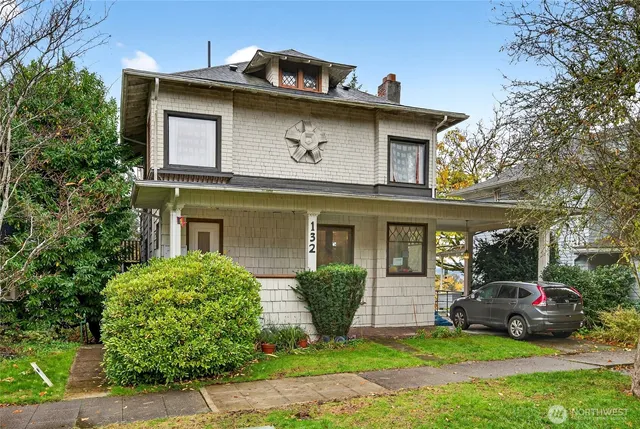 $1,299,500 | 132 30th Avenue, Seattle, WA 98122