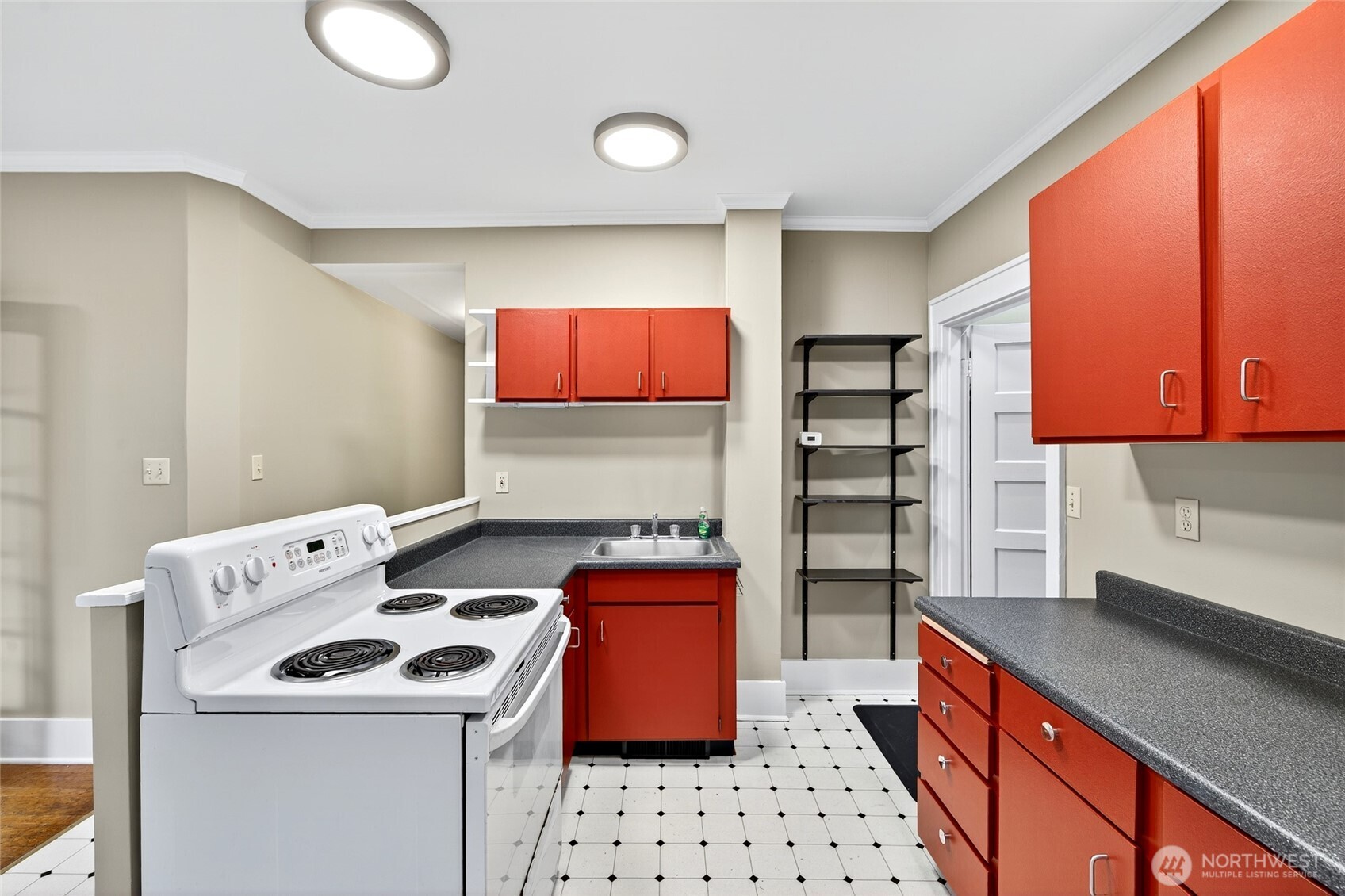 132 30th Avenue Seattle, WA 98122 - Photo 3 of 30