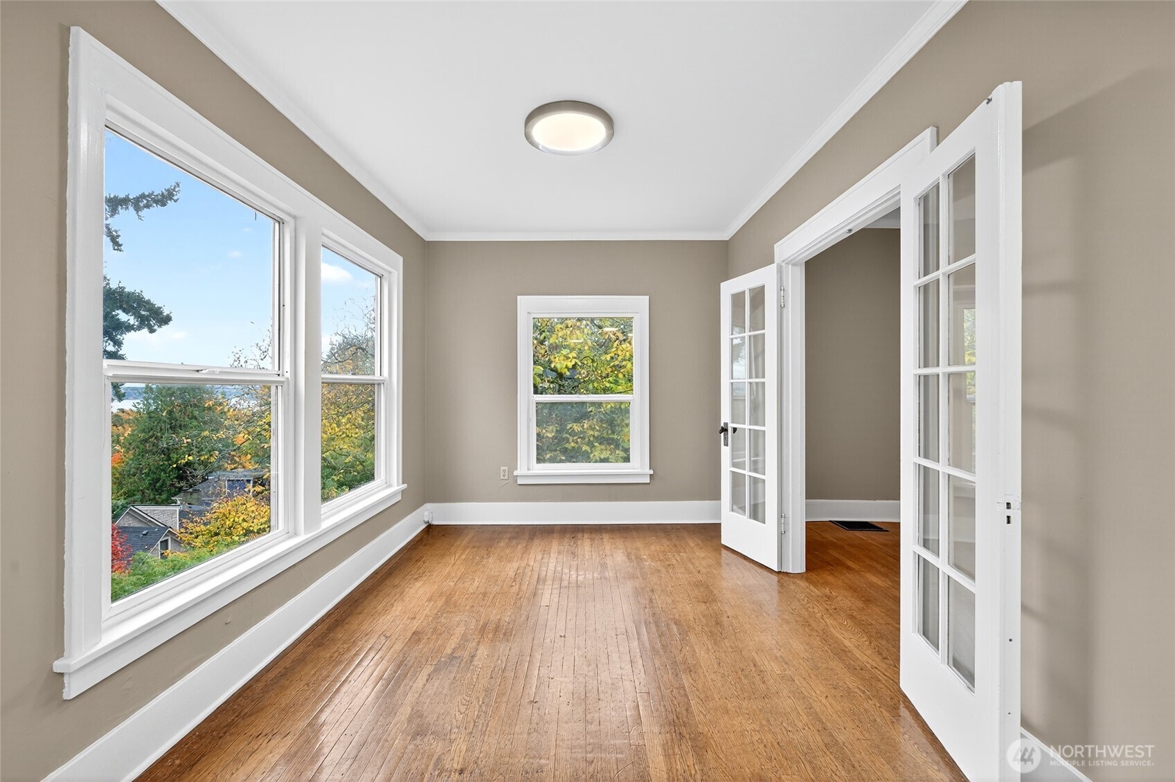 132 30th Avenue Seattle, WA 98122 - Photo 4 of 30