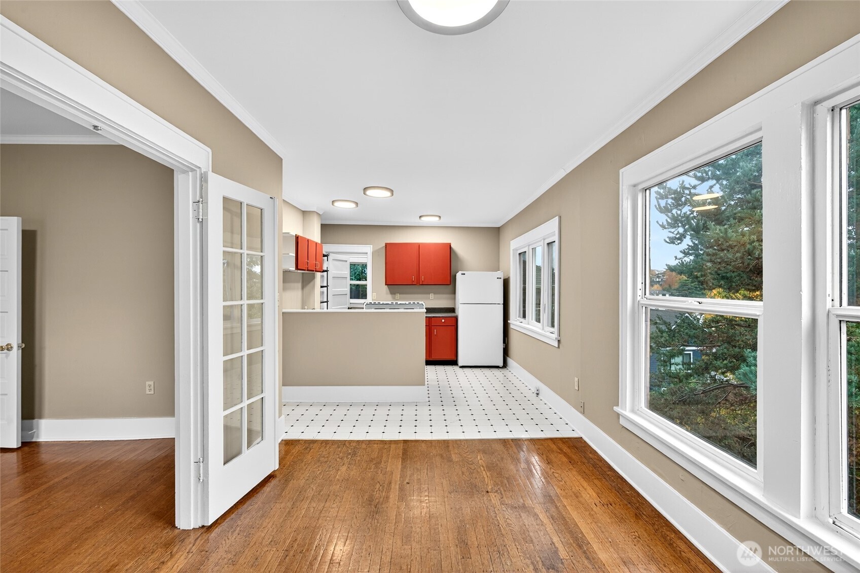 132 30th Avenue Seattle, WA 98122 - Photo 7 of 30