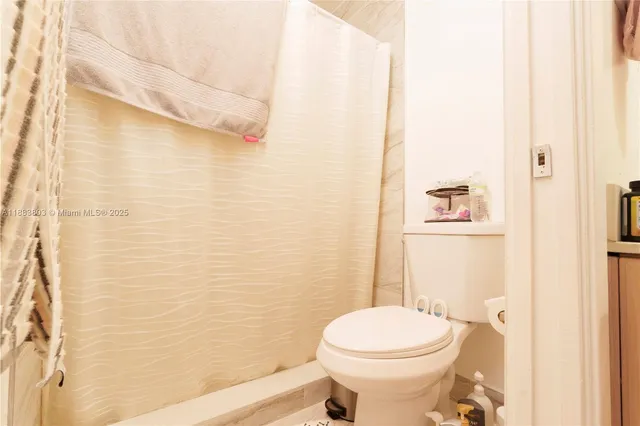 $277,000 | 9725 Hammocks Boulevard, Unit 108F, Miami, FL 33196