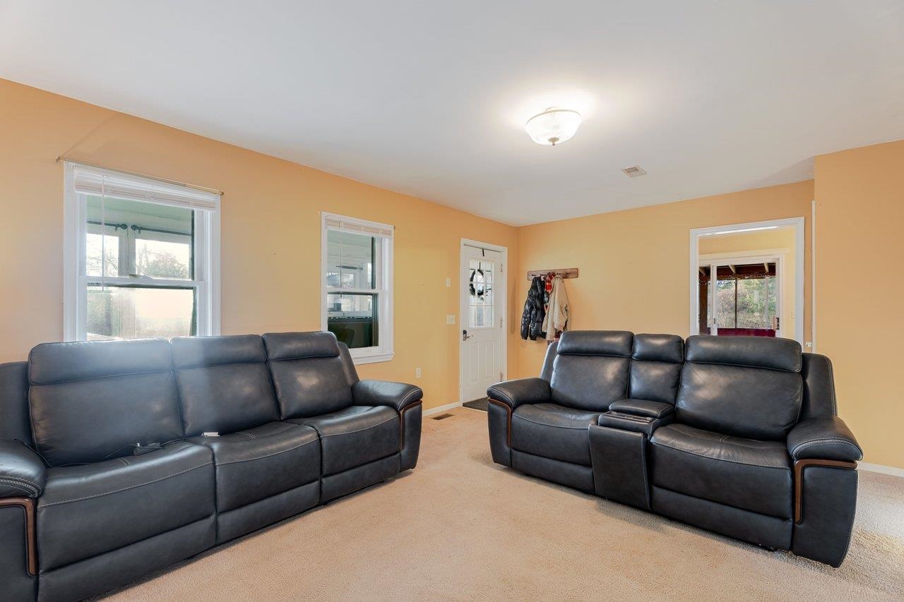 723 Sedwick Road Luray, VA 22835 - Photo 5 of 51 a living room with furniture