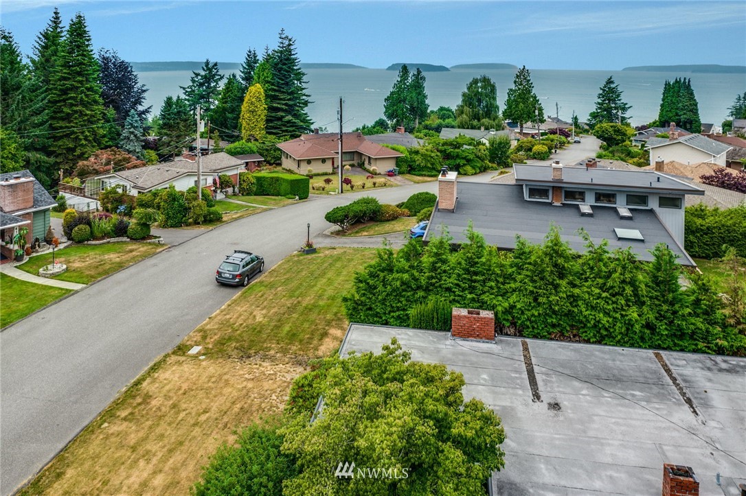 421 View Ridge Drive Everett, WA 98203 - Photo 2 of 19
