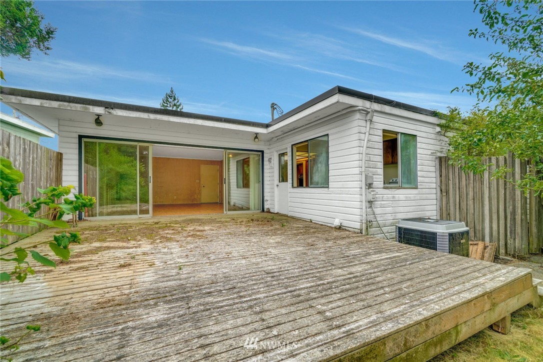 421 View Ridge Drive Everett, WA 98203 - Photo 15 of 19