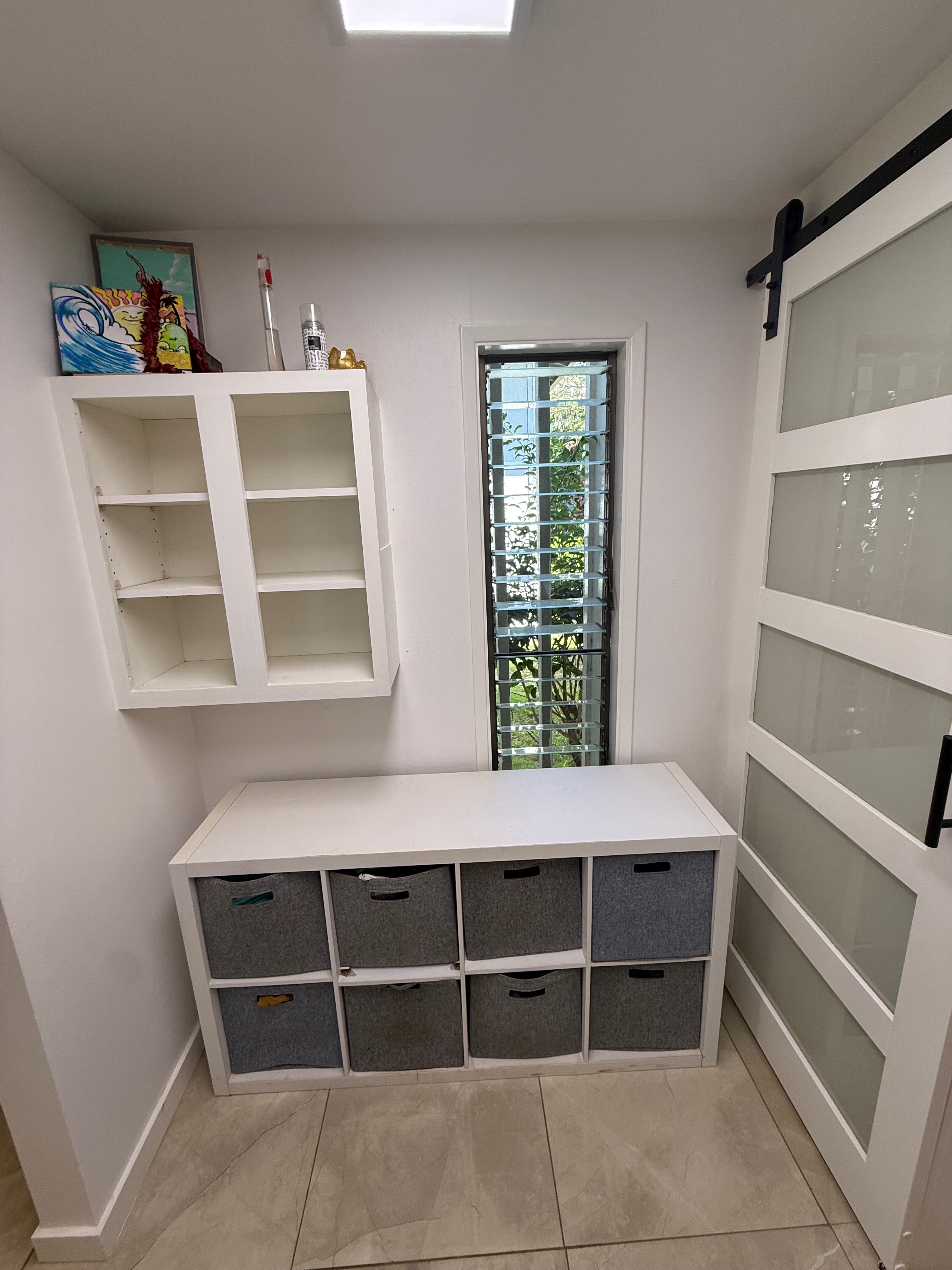3057 Poipu Road, Unit D13 Koloa, HI 96756 - Photo 9 of 18 a bed room with a bed and a window