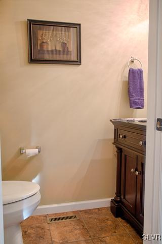 201 East Dell Road Bath, PA 18014 - Photo 8 of 20