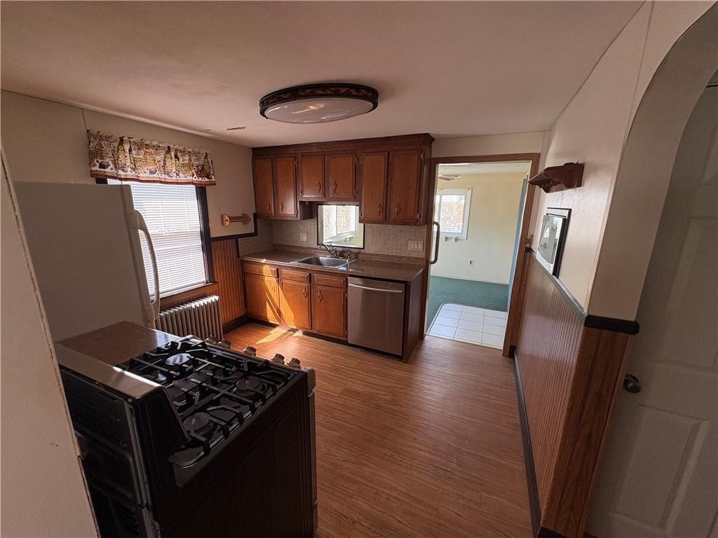 357 Chapmans Avenue Warwick, RI 02886 - Photo 11 of 24 Kitchen from Dining room