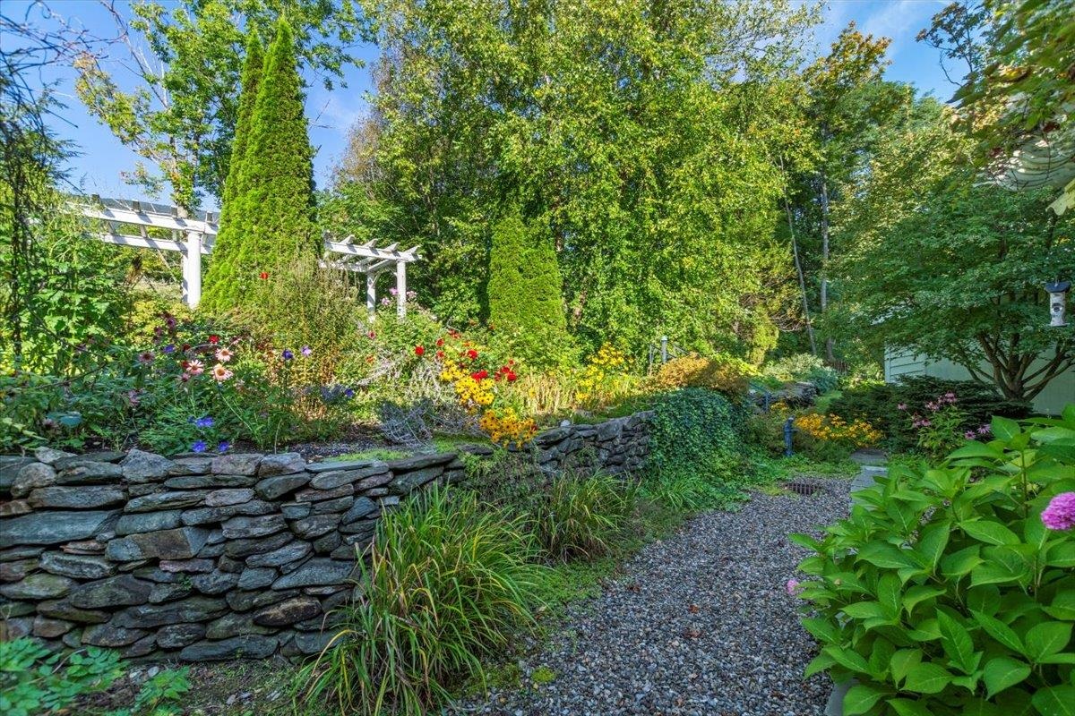 115 W Road Manchester, VT 05254 - Photo 4 of 25 Gallery Image 4