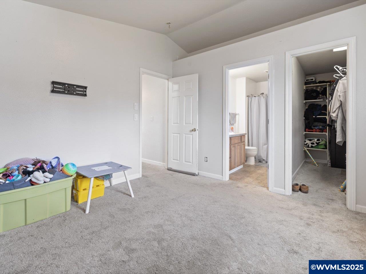 733 Walker Road Lebanon, OR 97355 - Photo 9 of 23 Gallery Image 9