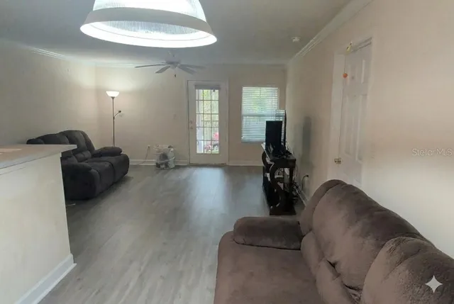 $1,500 | 18113 Sterling Gate Circle, Unit 18113, Tampa, FL 33647