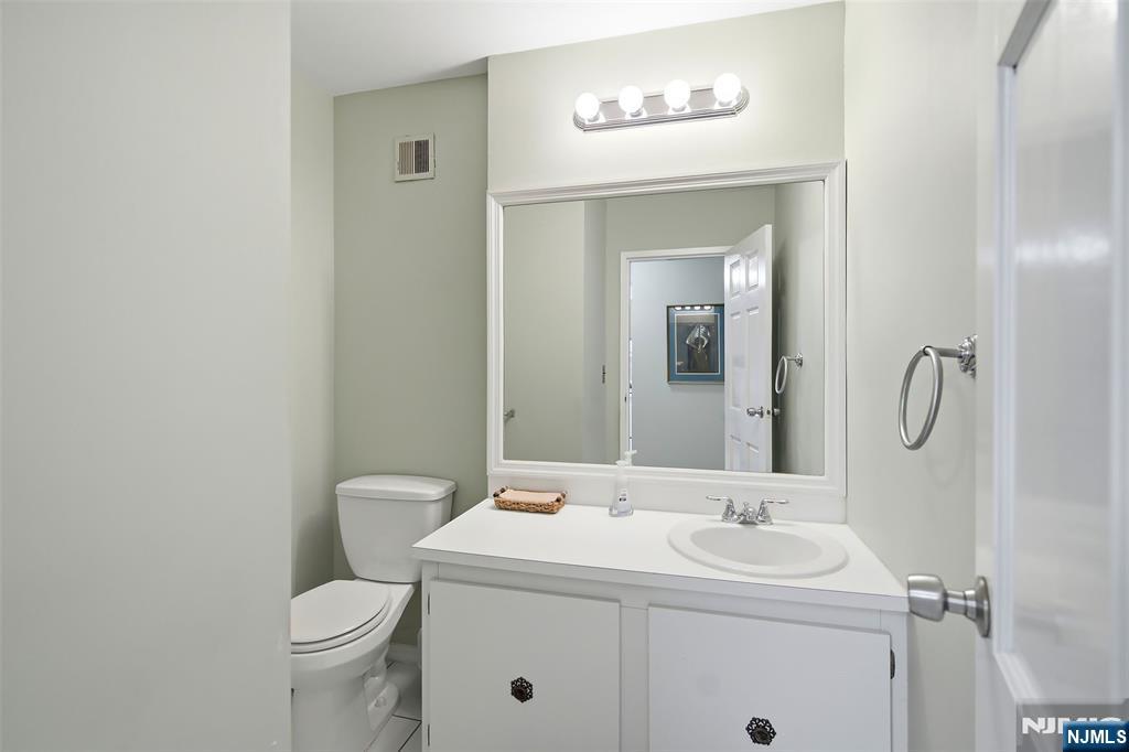 10 Orchard Street, Unit 1F Hackensack, NJ 07601 - Photo 3 of 15