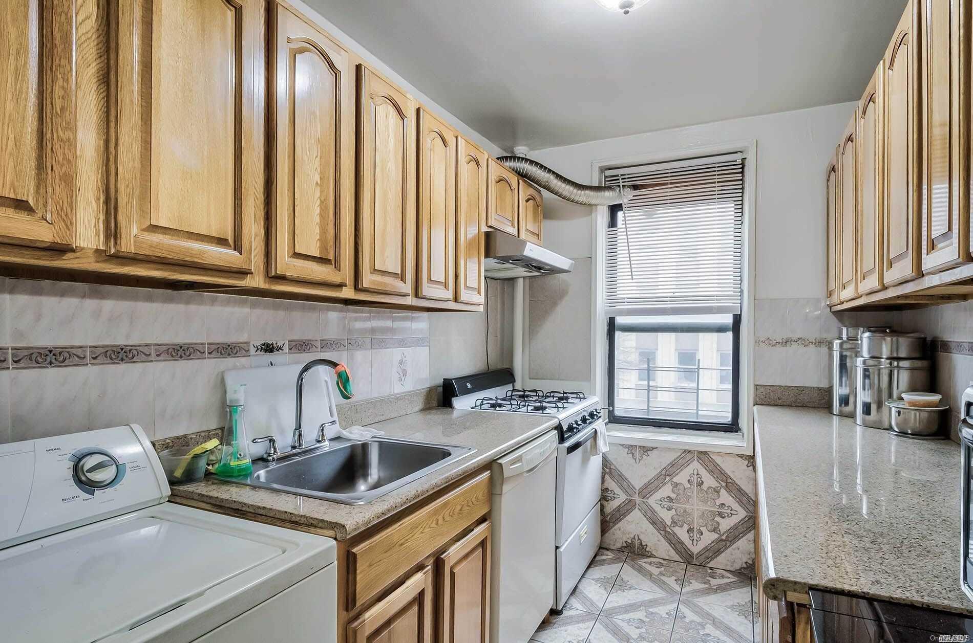 88-30 182nd Street Queens, NY 11423 - Photo 9 of 20