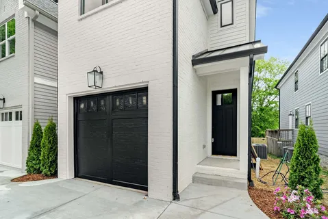 $650,000 | 632 A Waco Drive, Nashville, TN 37209