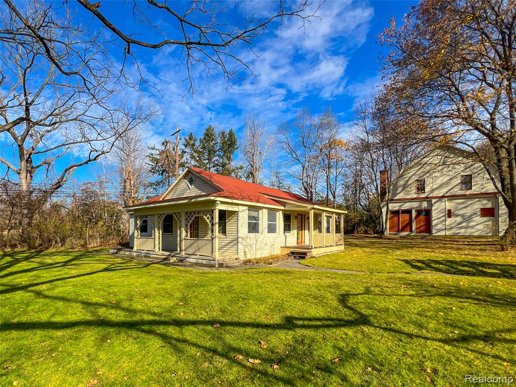 5044 Charing Cross Road Bloomfield Hills, MI 48304 - Photo 11 of 27