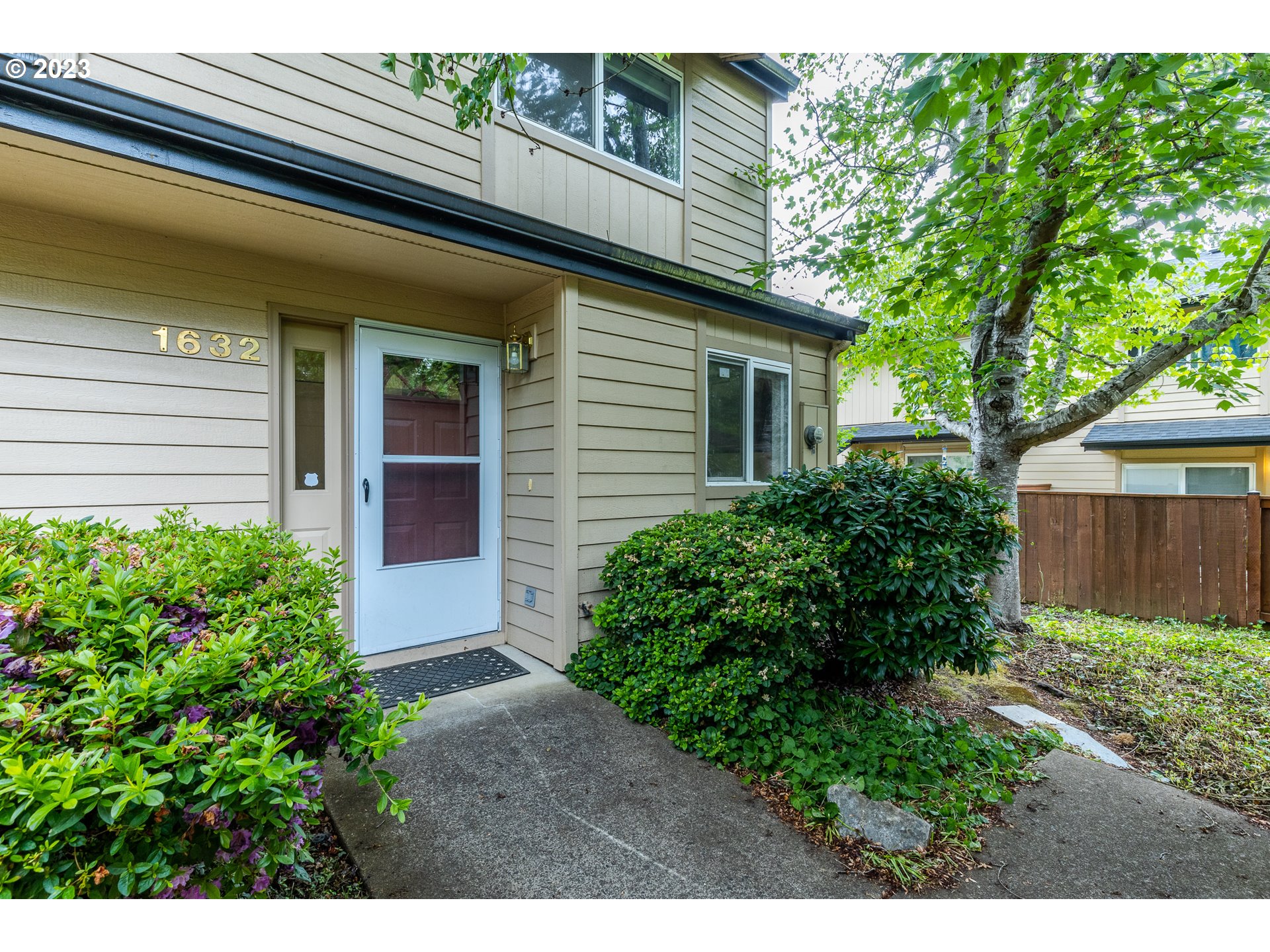 1632 Fetters Loop Eugene, OR 97402 - Photo 1 of 24 Gallery Image 1