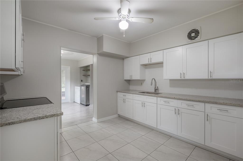 10411 North Woodmere Road Tampa, FL 33617 - Photo 13 of 29