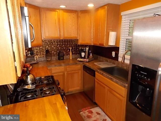 8591 Manorfield Road Baltimore, MD 21236 - Photo 7 of 25 Kitchen