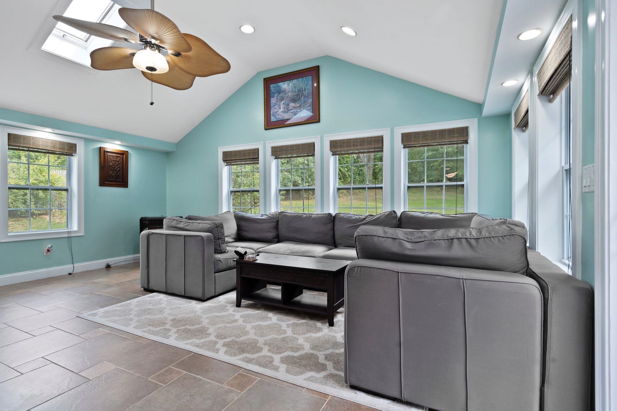 14 Windham Depot Road Derry, NH 03038 - Photo 12 of 40