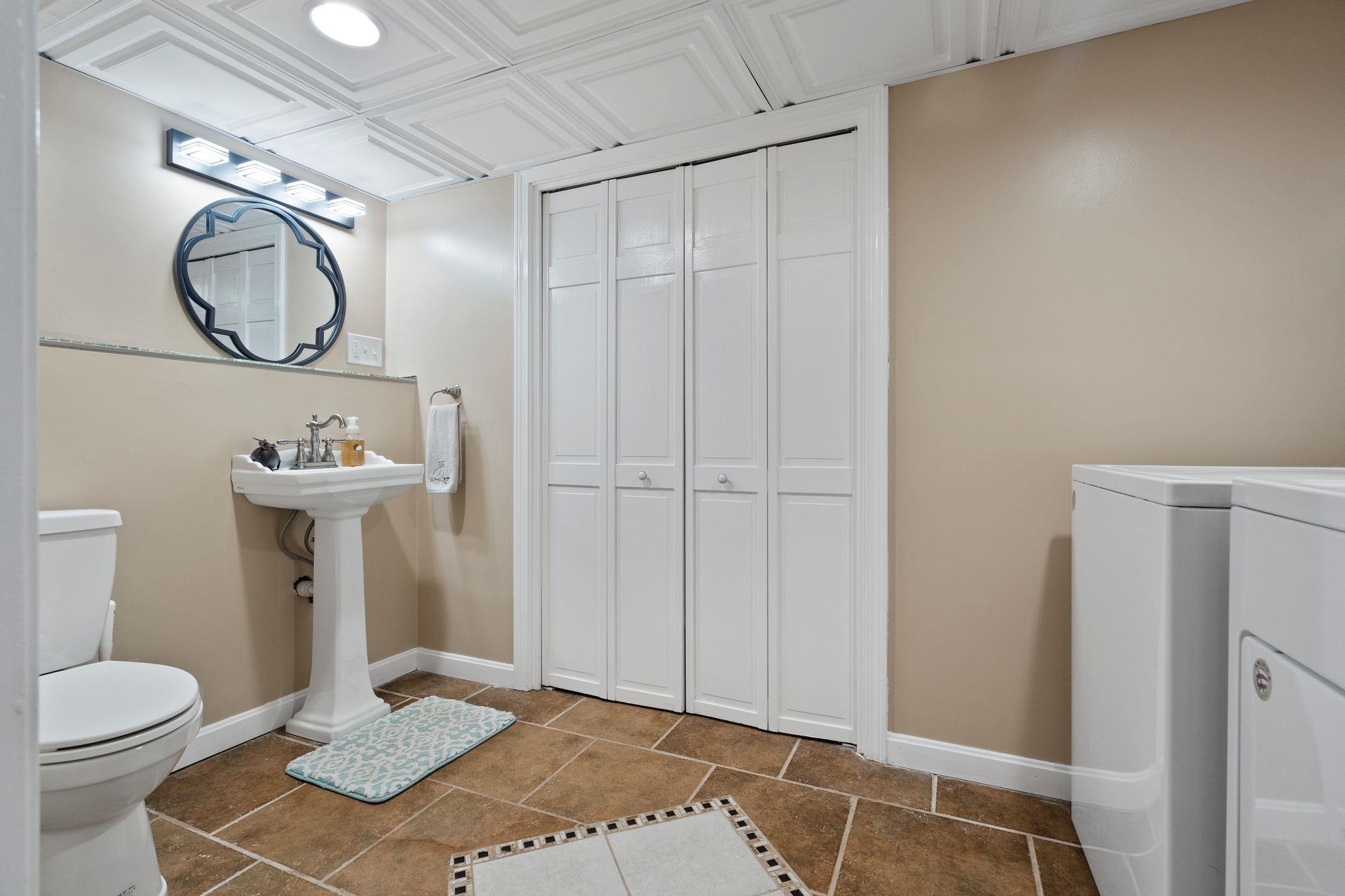 14 Windham Depot Road Derry, NH 03038 - Photo 32 of 40