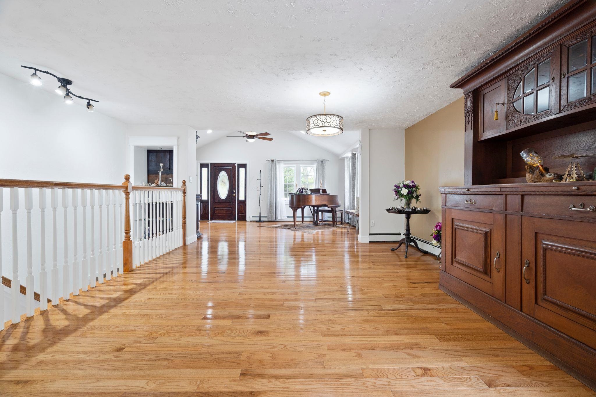 14 Windham Depot Road Derry, NH 03038 - Photo 4 of 40