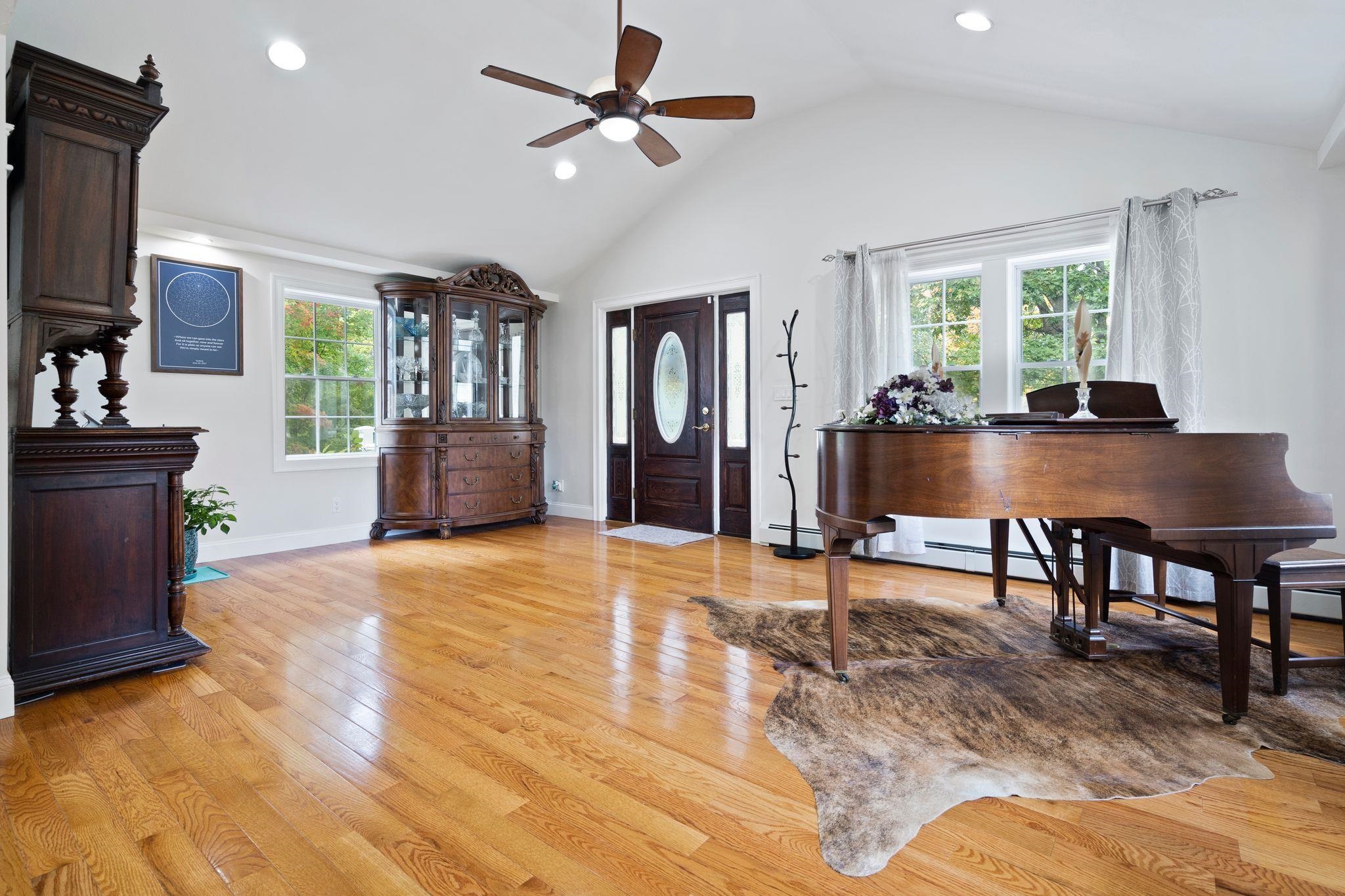 14 Windham Depot Road Derry, NH 03038 - Photo 5 of 40