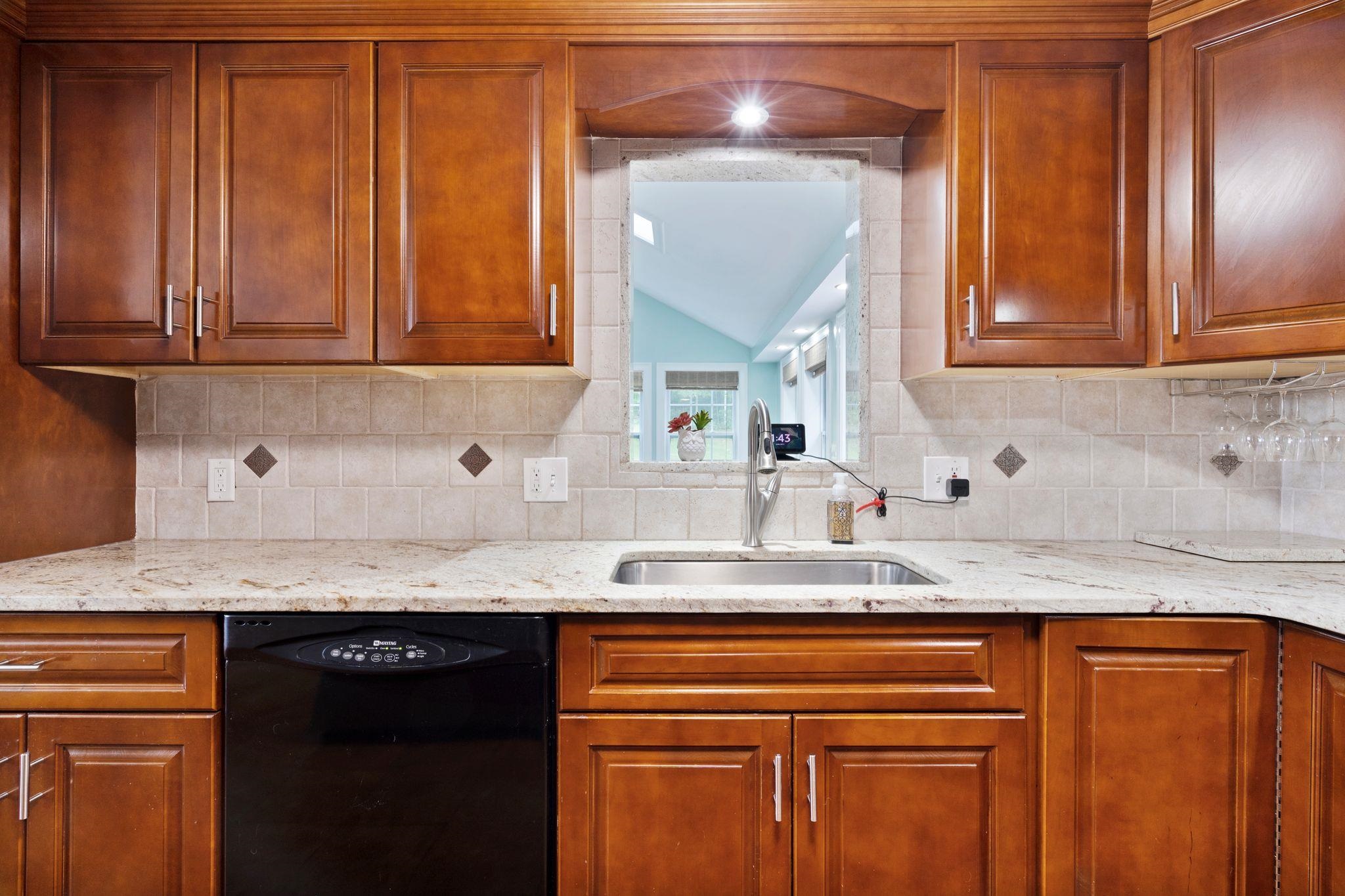 14 Windham Depot Road Derry, NH 03038 - Photo 8 of 40