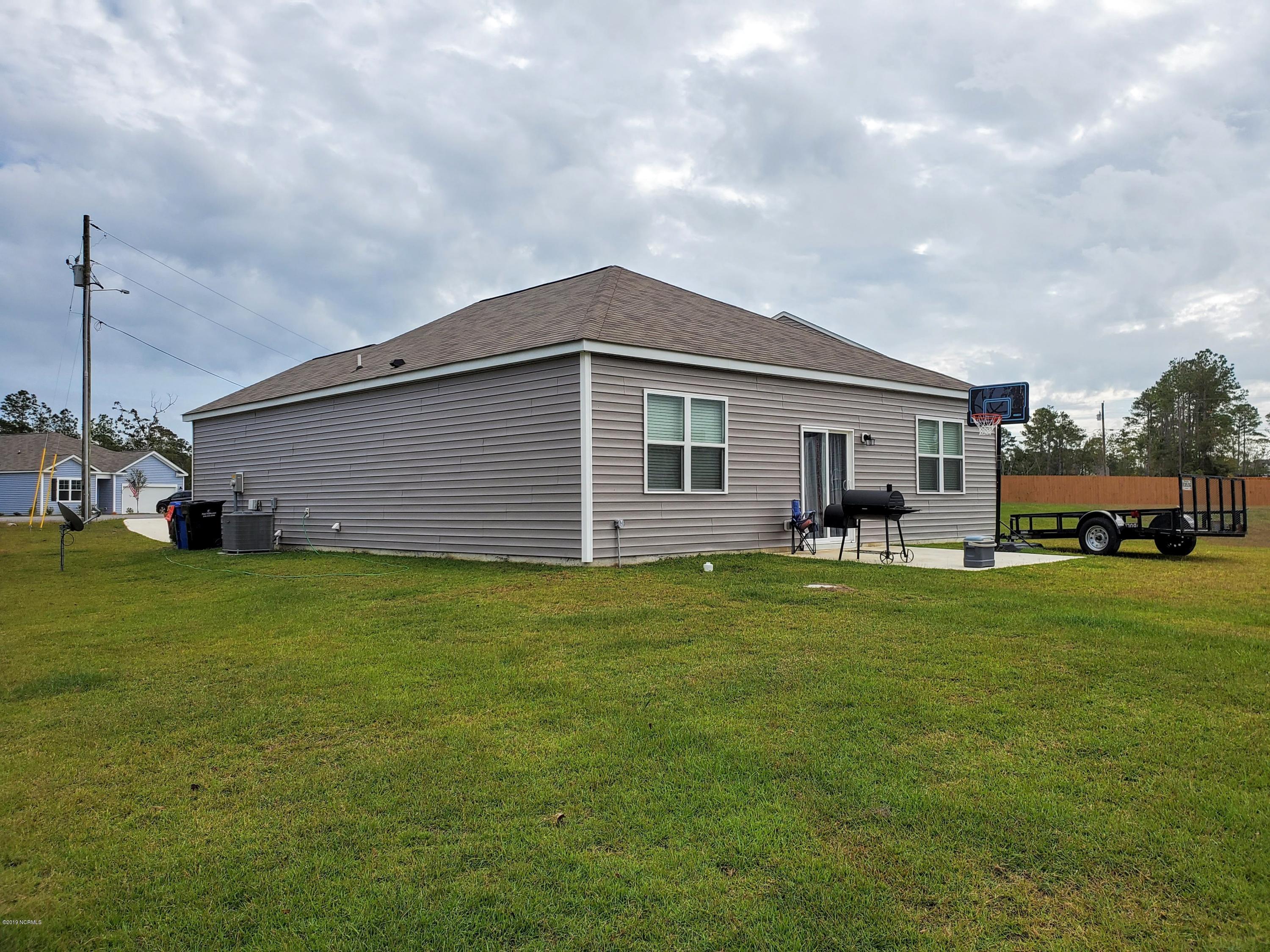 607 Saltree Circle Holly Ridge, NC 28445 - Photo 3 of 12 20191029_141333