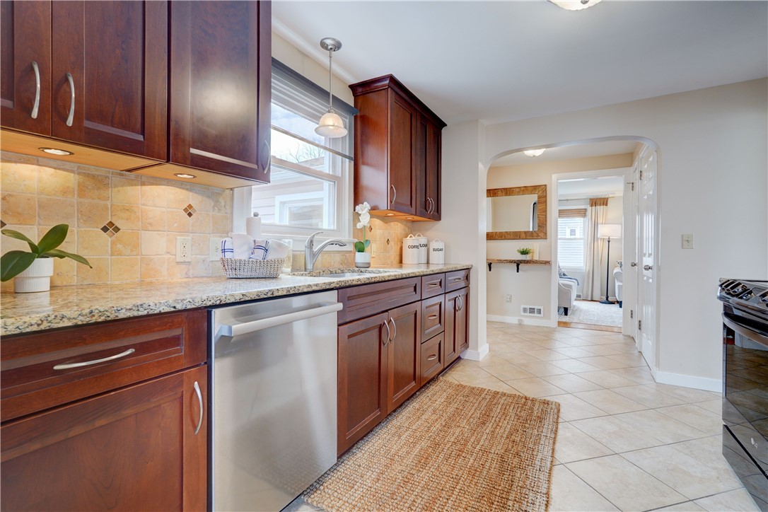 269 Hartsdale Road Irondequoit, NY 14622 - Photo 16 of 48